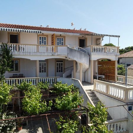 Rasin Apartments Pakoštane 外观 照片
