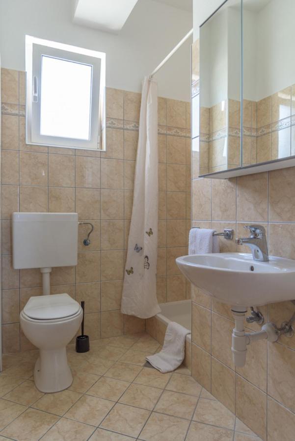 Rasin Apartments Pakoštane 外观 照片