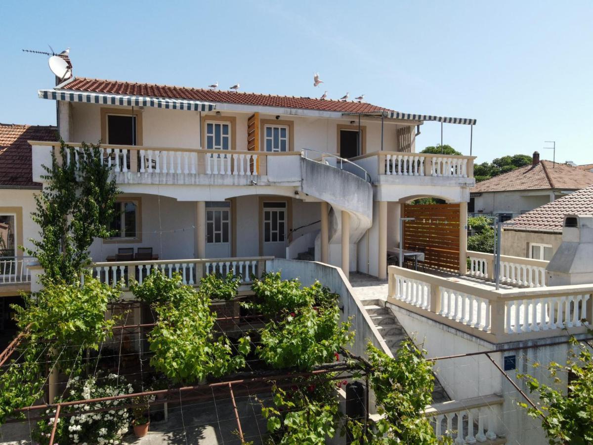 Rasin Apartments Pakoštane 外观 照片