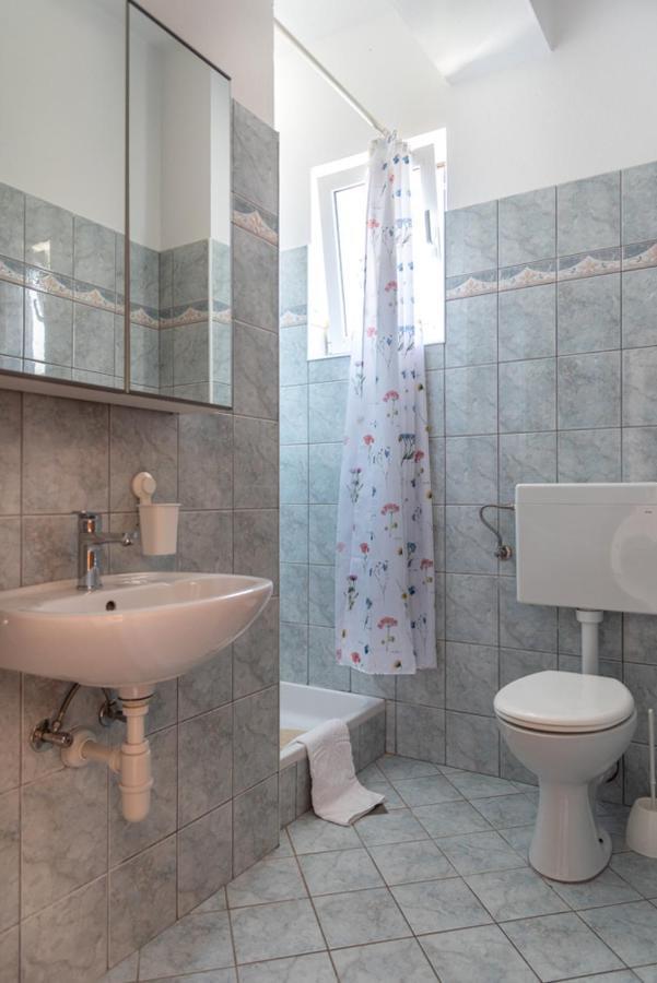 Rasin Apartments Pakoštane 外观 照片