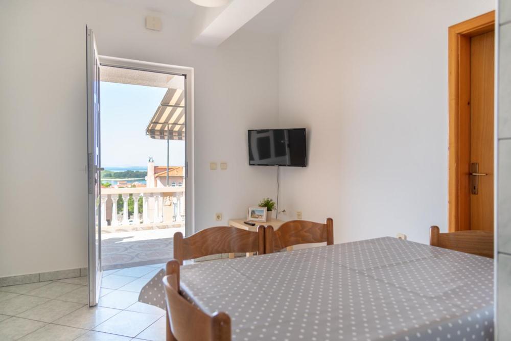 Rasin Apartments Pakoštane 外观 照片