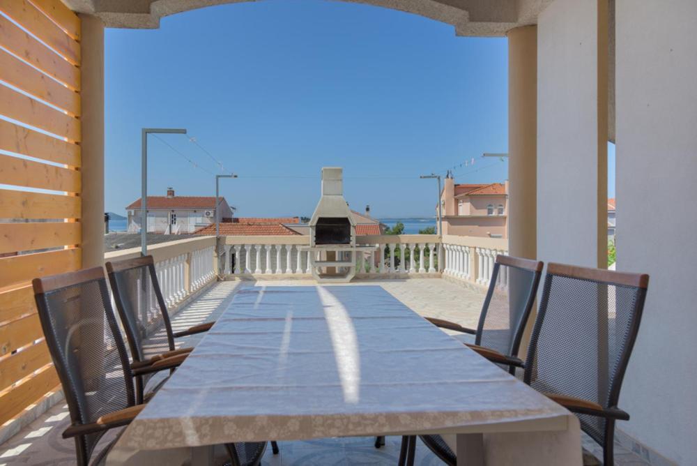 Rasin Apartments Pakoštane 外观 照片