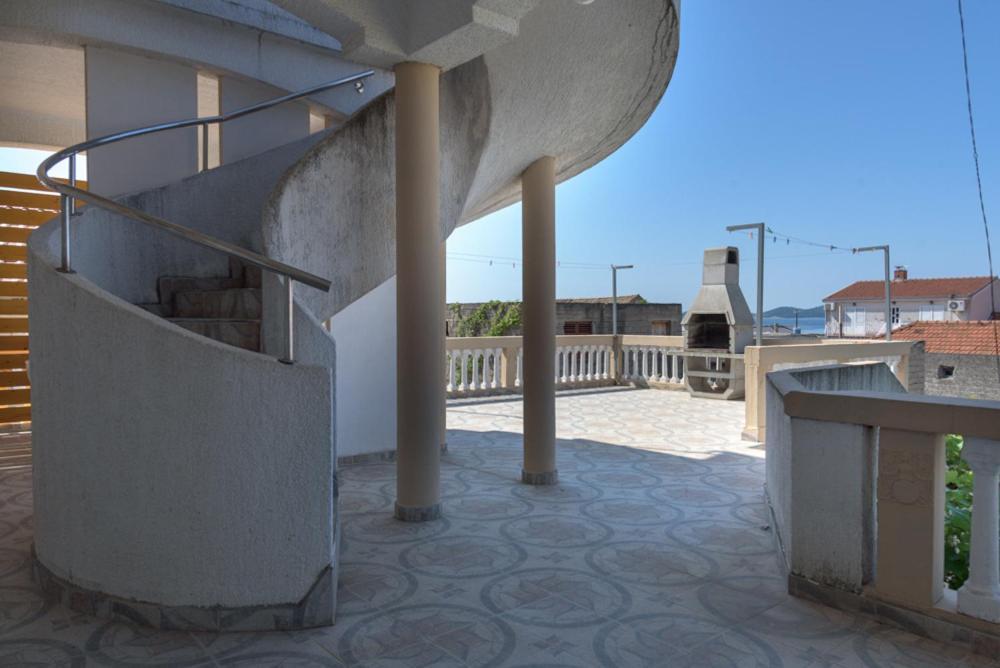 Rasin Apartments Pakoštane 外观 照片
