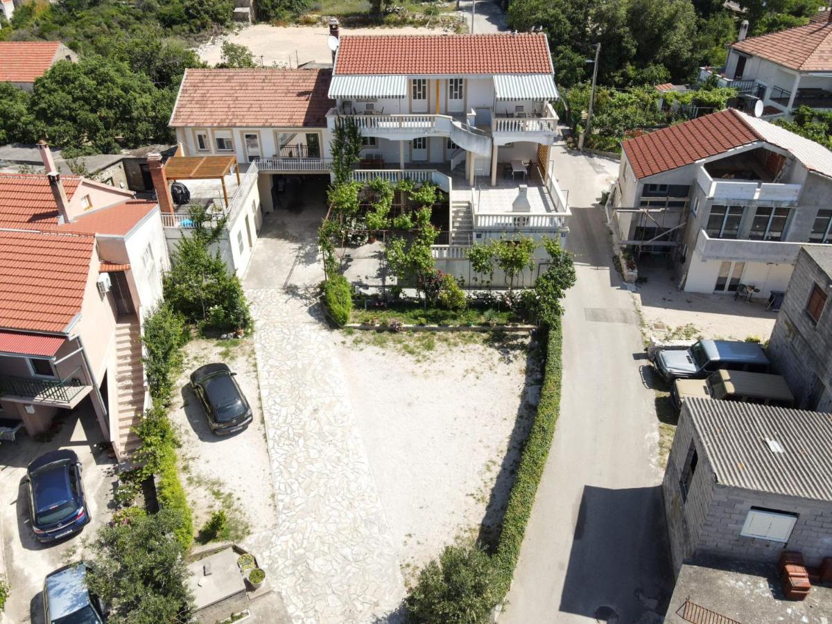 Rasin Apartments Pakoštane 外观 照片